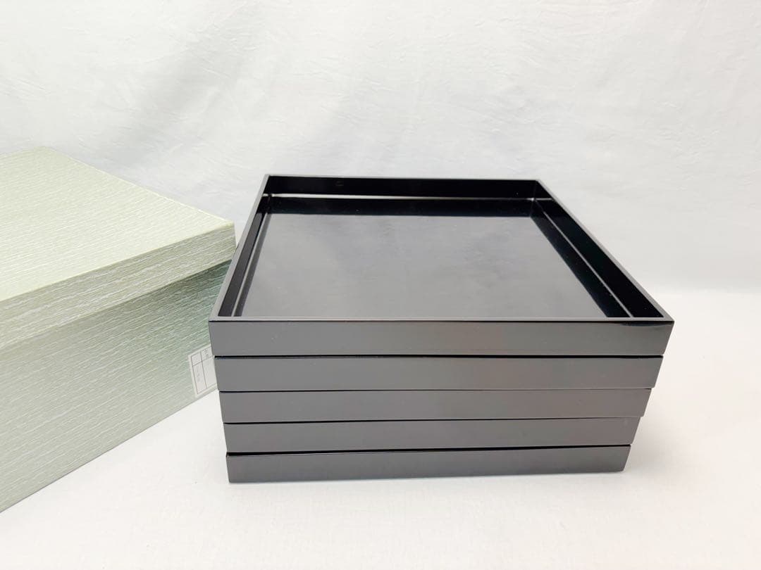 ほぼ未使用 懐石道具 木製黒真塗 会席膳 四方膳 5客揃 宴会盆 銘々盆 紙箱