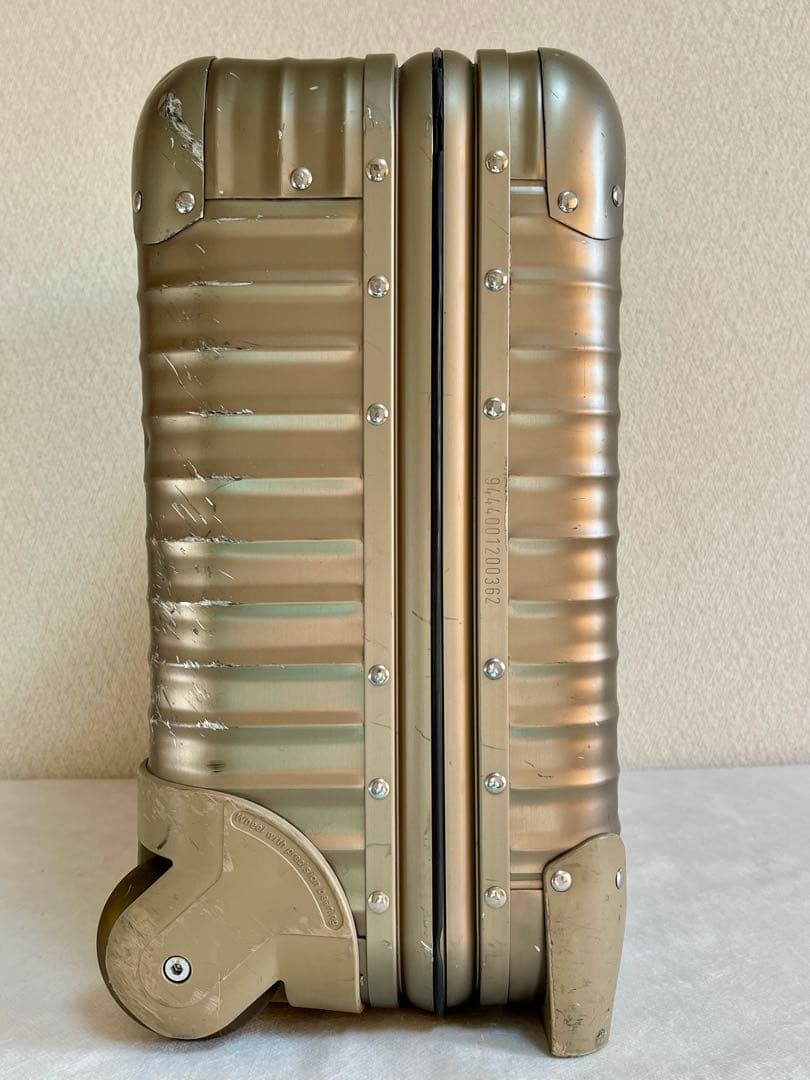 I*O様 リモワ RIMOWA トパーズチタニウム ビジネストロリー 28L 廃
