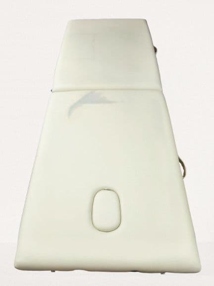 Stellaプロ用マッサージベッド 折りたたみ式 ホワイト 未使用品 ケース付き