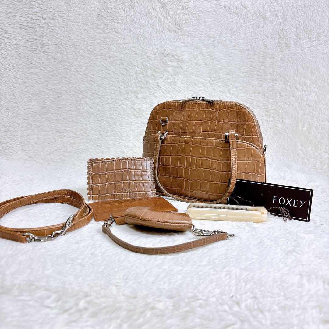 FOXEY マカロンバッグ 型押し everyday success bag