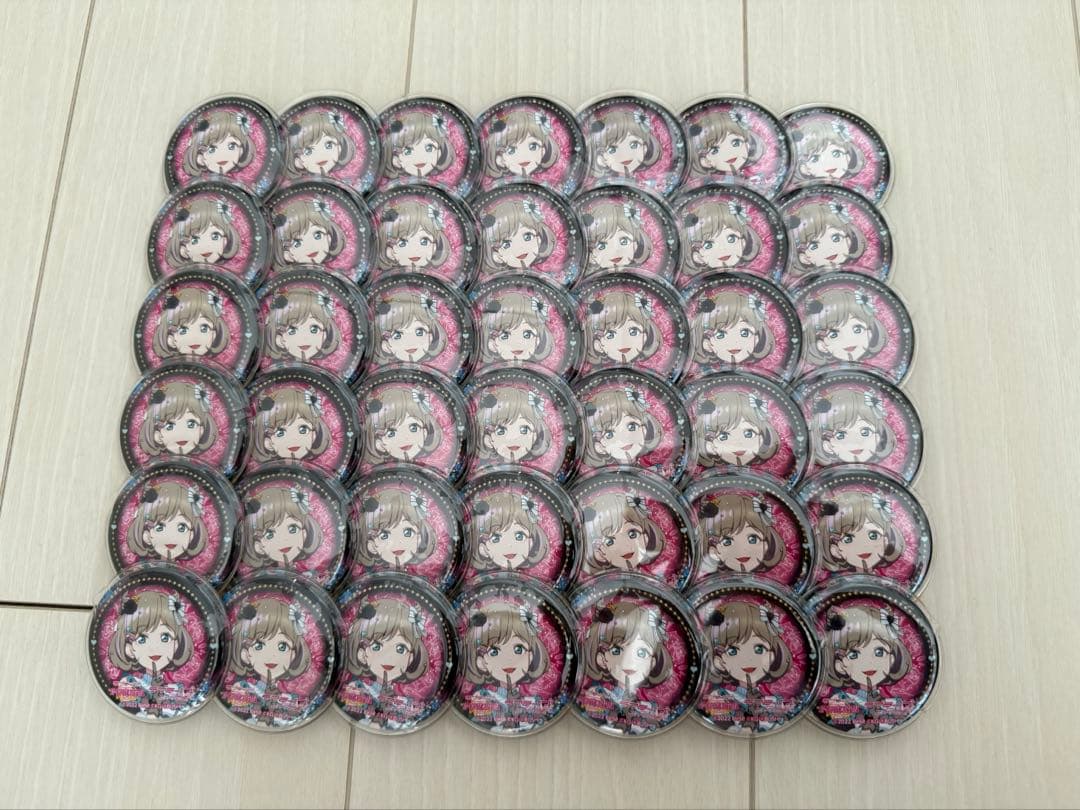 ピンズ・ピンバッジ・缶バッジ Larry