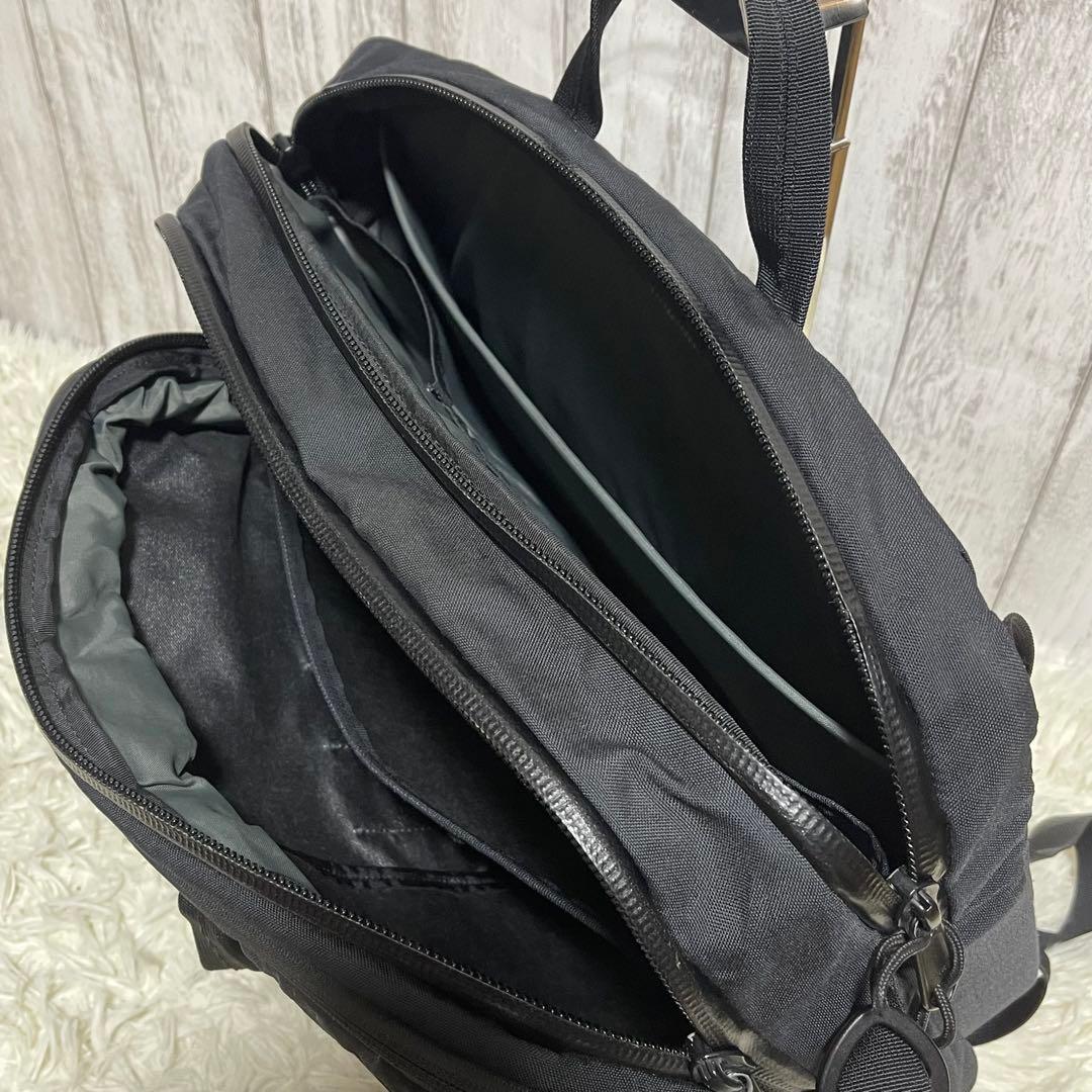 古着◎おこめちゃん　ミステリーランチ ブリーフケース 22L 黒