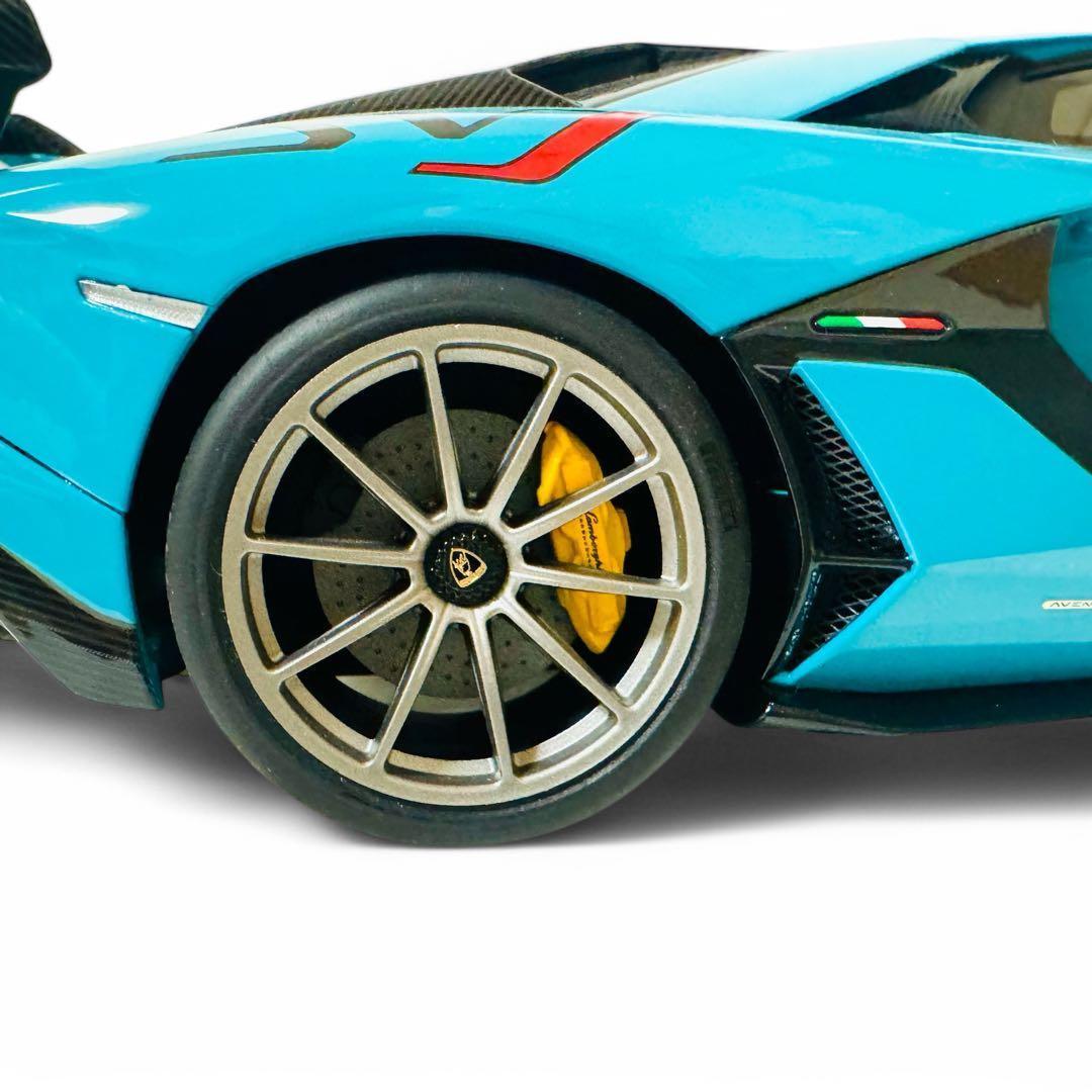 オートアート 1/18 ランボルギーニアヴェンタドール SVJ ターコイズブルー