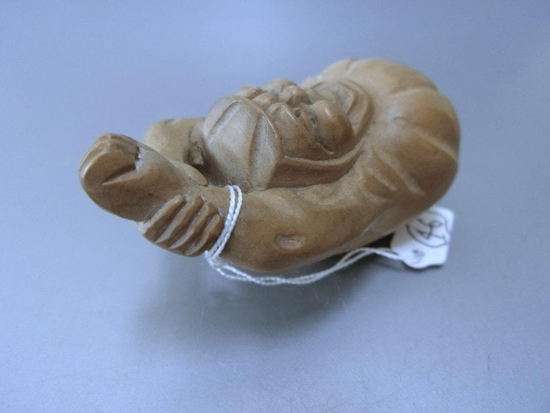 七転び八起き！【根付　達磨さん　だるま　木彫り・46・提げ物】紐止め　美術　芸術