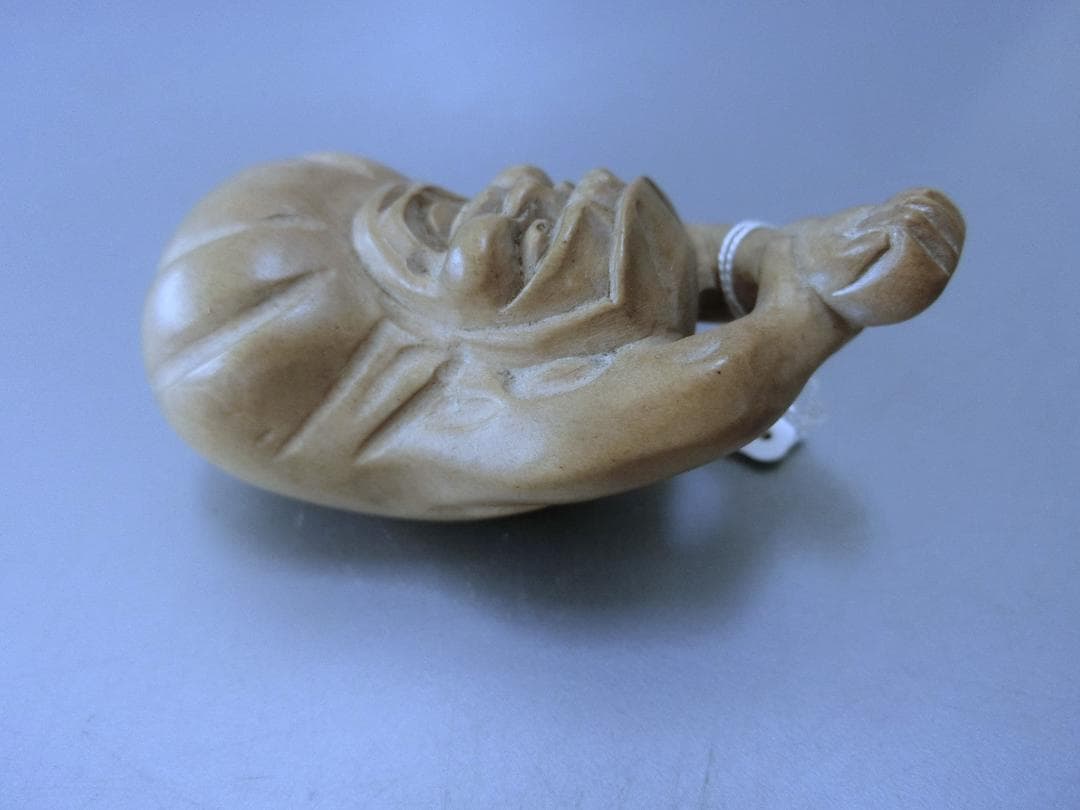 七転び八起き！【根付　達磨さん　だるま　木彫り・46・提げ物】紐止め　美術　芸術