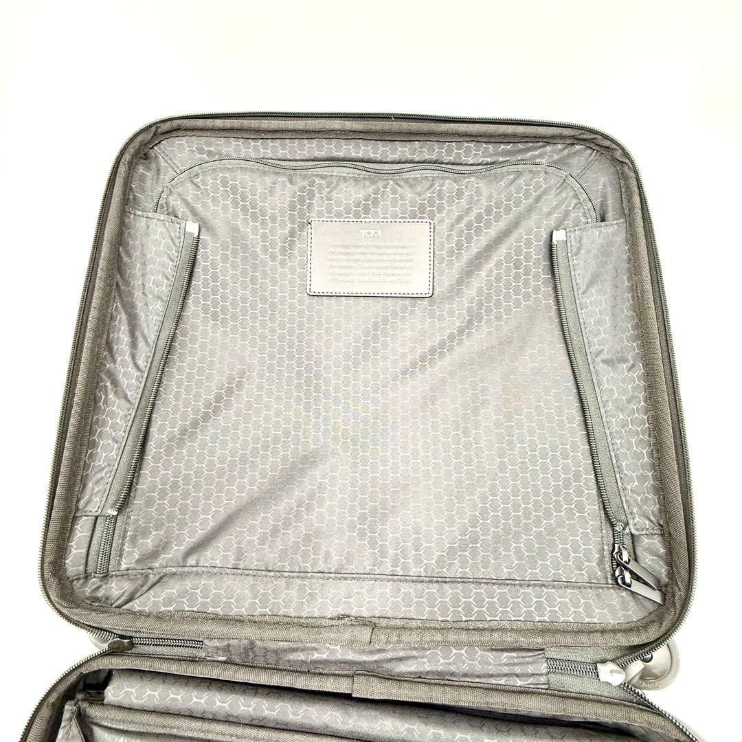 鑑定済 美品 TUMI トゥミ コンパクトキャリーオン 25L カーボン