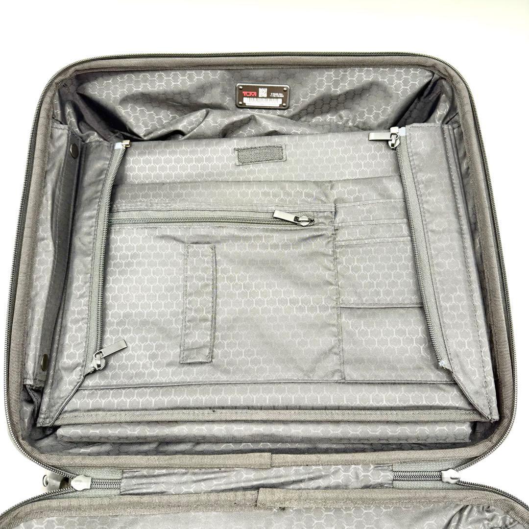 鑑定済 美品 TUMI トゥミ コンパクトキャリーオン 25L カーボン