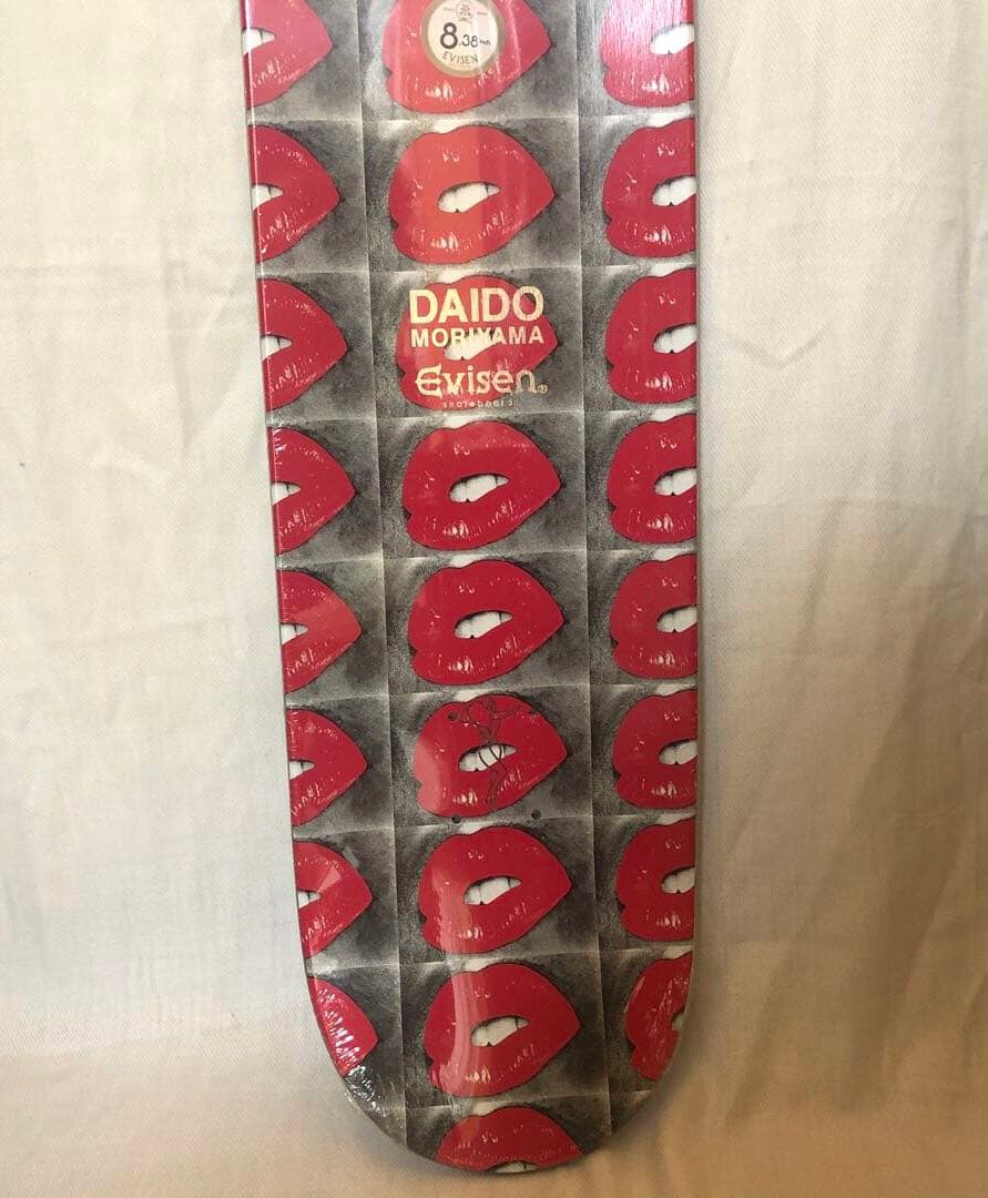 森山大道　エビセンスケートボードデッキ　絶版品　アート作品　入手困難　マニキュア