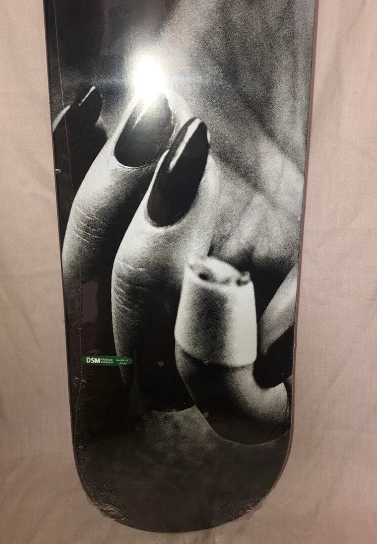 森山大道　エビセンスケートボードデッキ　絶版品　アート作品　入手困難　マニキュア