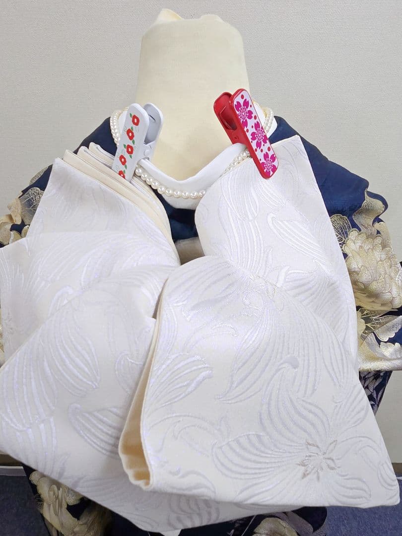 【157~170センチぐらいの方が適応サイズ】振袖のみ　るなのあ紺色