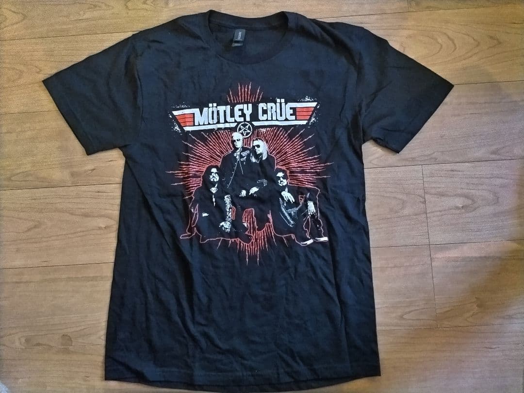 【レア】MOTLEY CRUE 2024アメリカツアーTシャツ【Мサイズ】