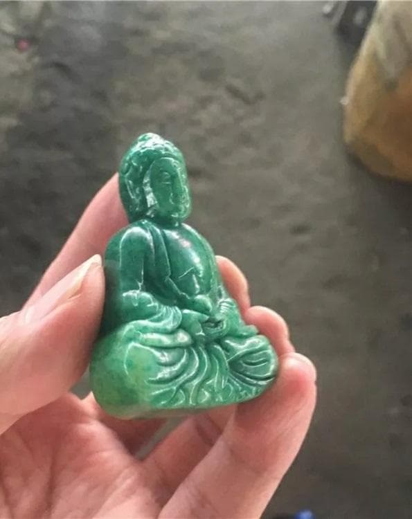 玉石 仏像　唐物 飾り物 碧玉彫刻　釈迦如来坐像