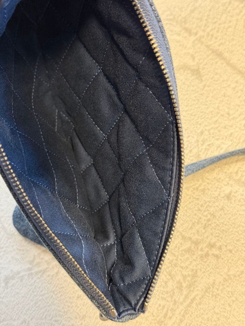 CHANEL 22 スモール　ハンドバッグ