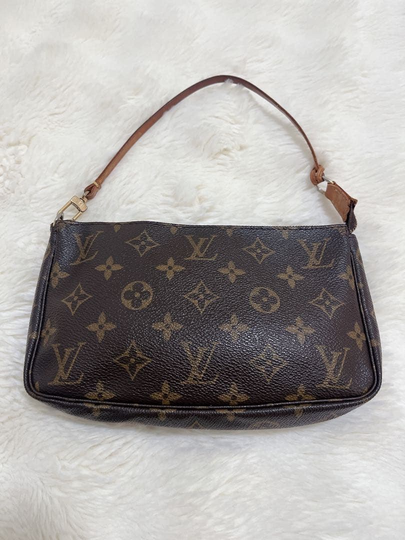 ルイ・ヴィトン モノグラム ポーチ