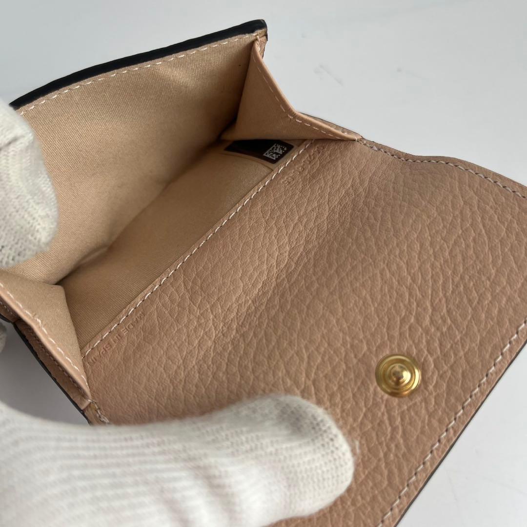 ✨未使用レベル✨　Chloe 財布　ベージュ　レザー　ホログラムシール