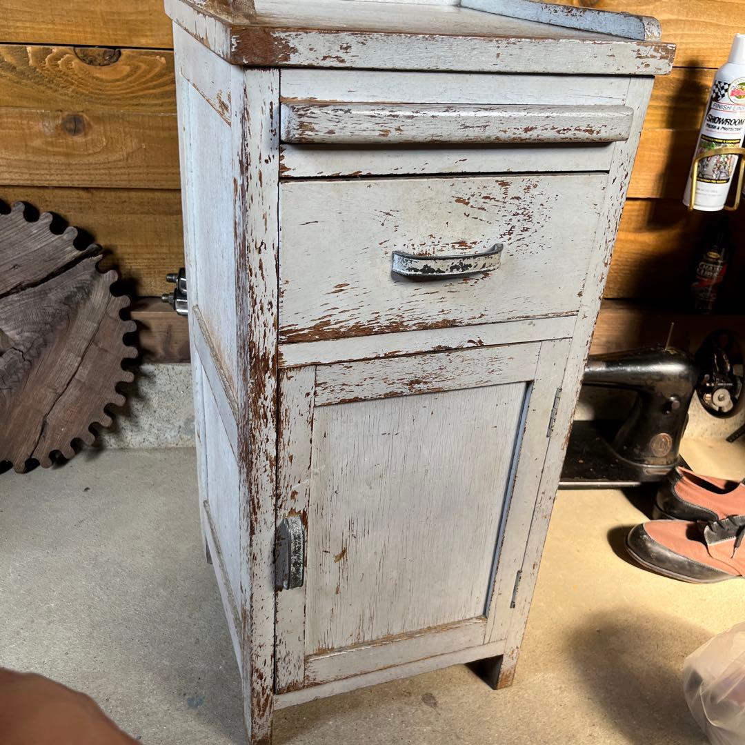 アンティークシャビーな棚台