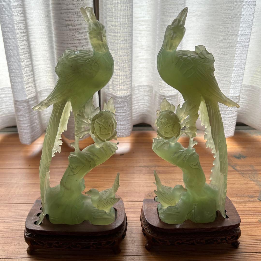 鳥の置物　翡翠？