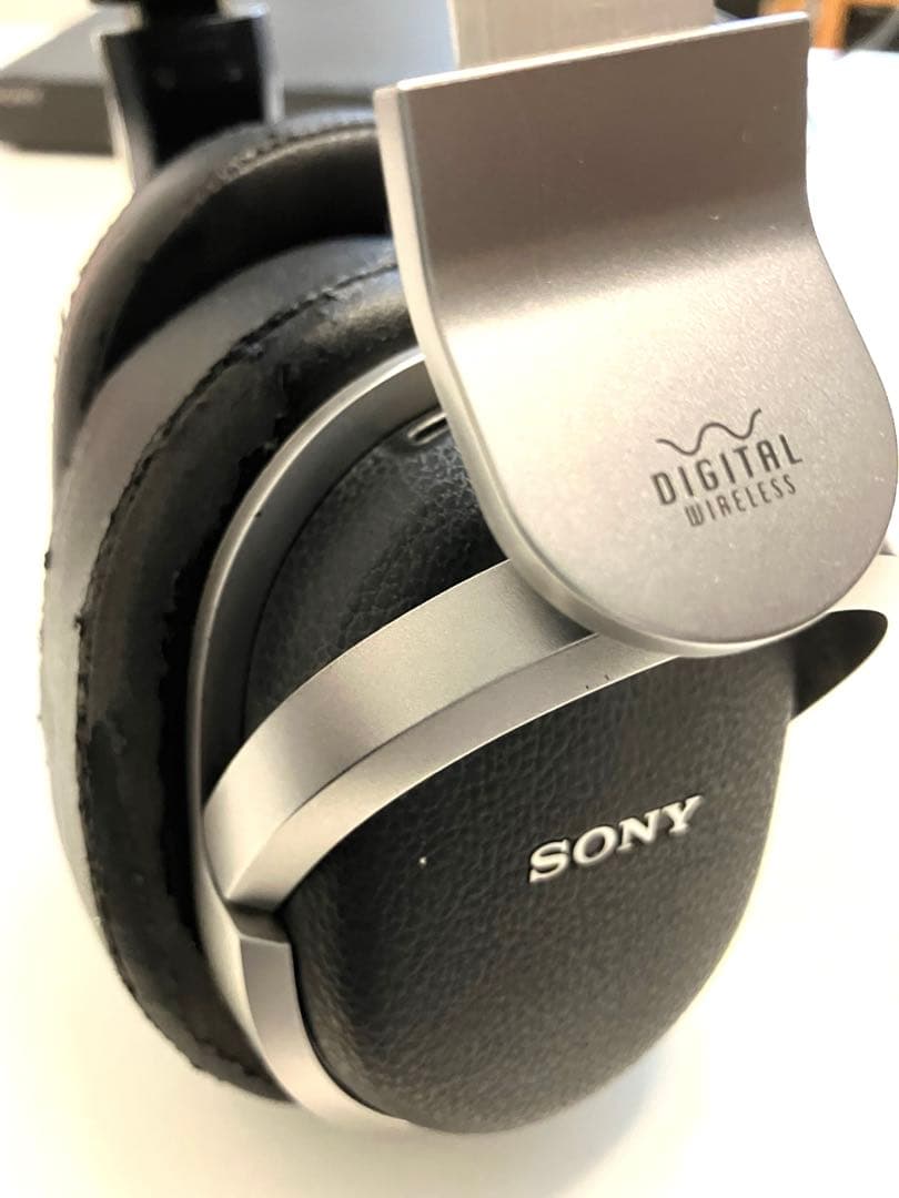 SONY デジタルサラウンドヘッドホンシステム MDR-HW700DS
