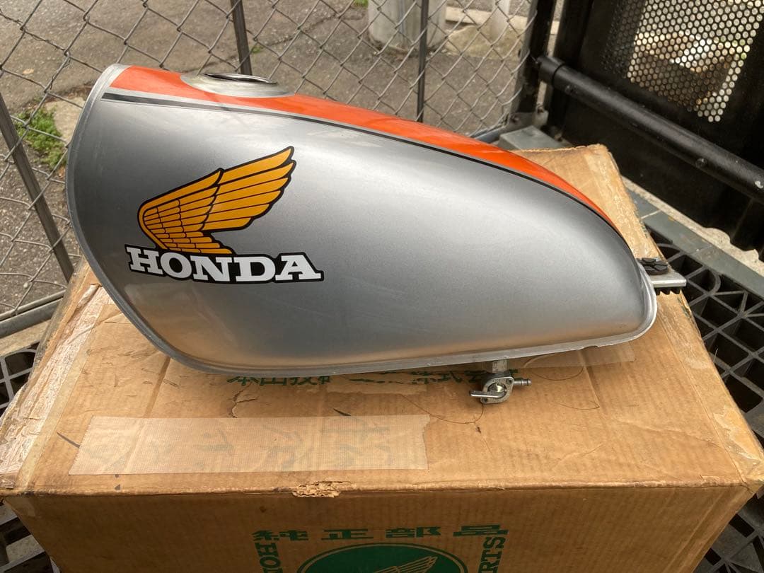 HONDA タンク シルバー/オレンジ　xl230 ホンダ　コック　キャップ