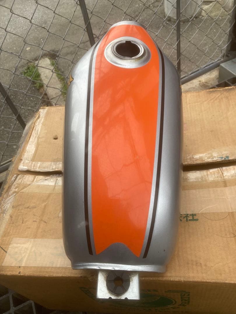 HONDA タンク シルバー/オレンジ　xl230 ホンダ　コック　キャップ