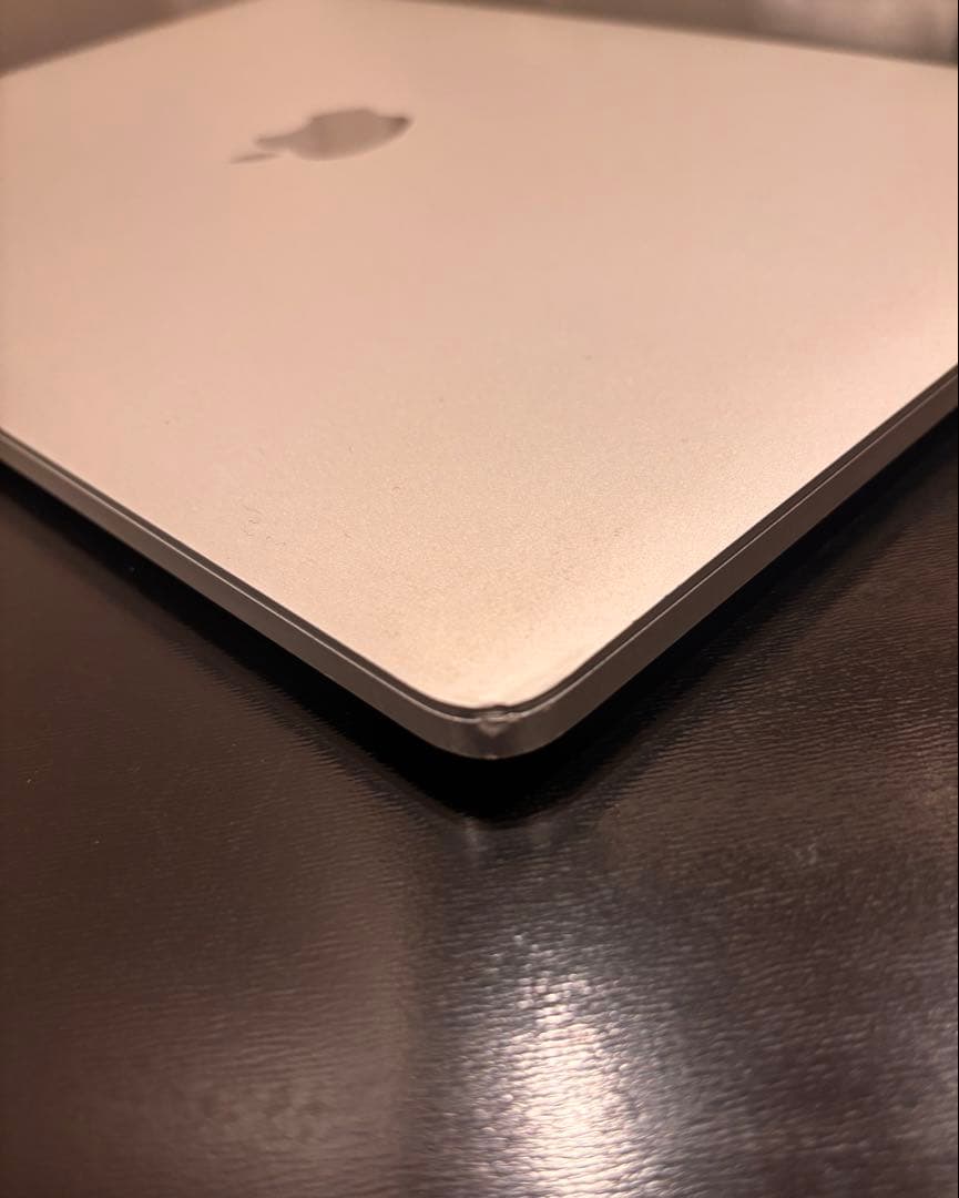 MacBook Pro 13インチ i5 8GB 256GB シルバー2017