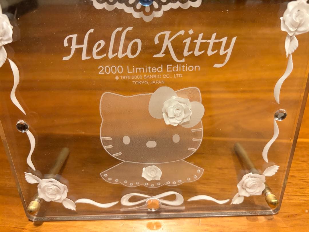 超レア Hello Kitty 2000 Limited Edition 時計