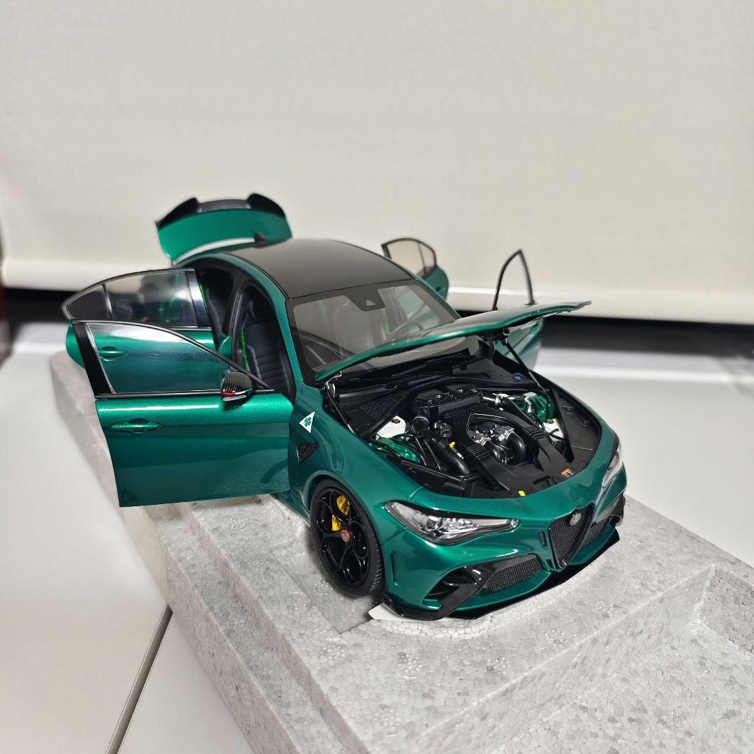 【訳あり品】MOTORHELIX 1/18 アルファロメオ ジュリア gta