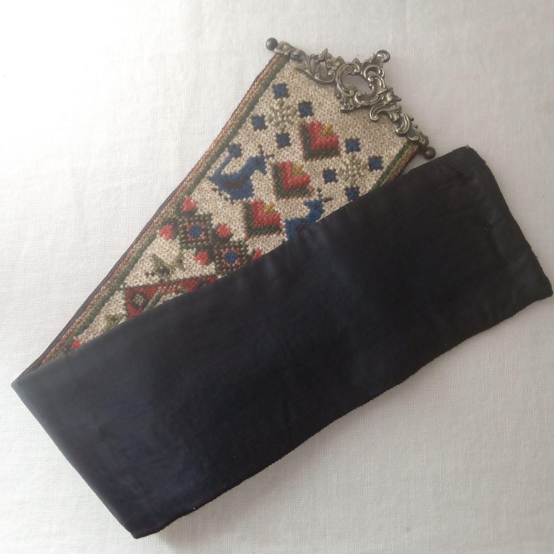 エルフ・モール　トゥヴィスト刺しゅうのタペストリー2枚