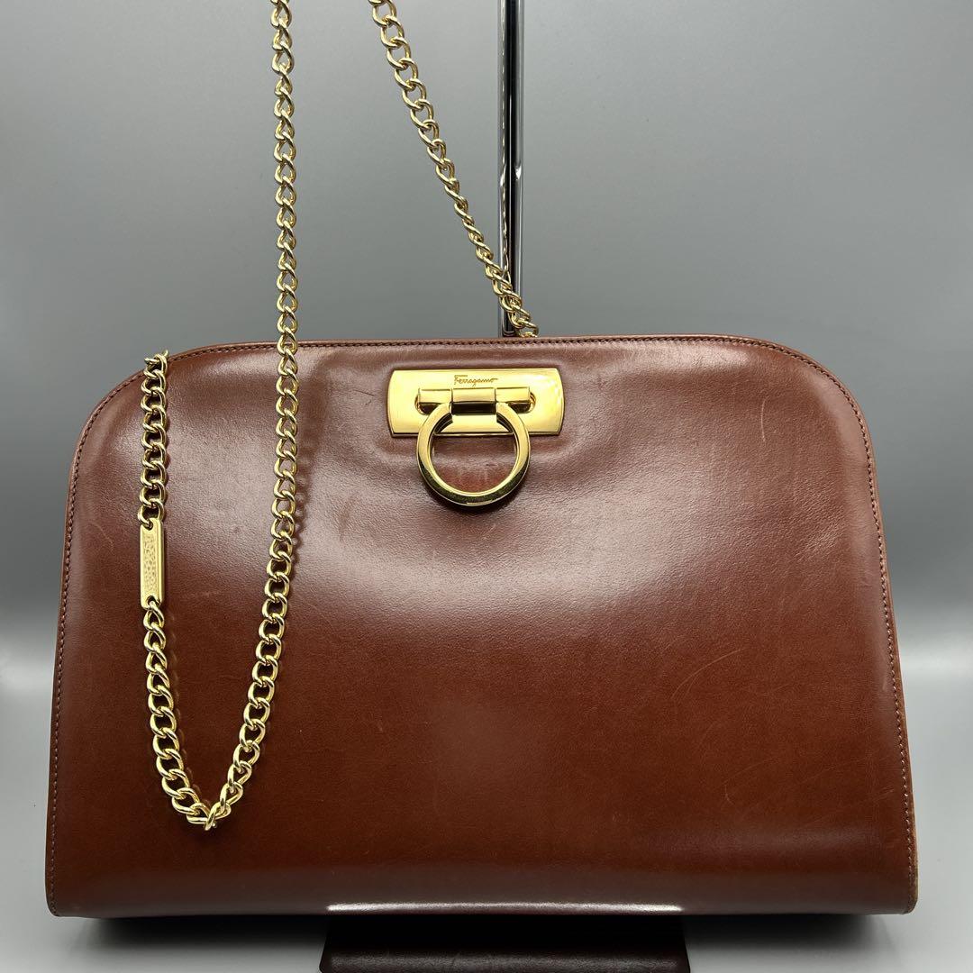 希少カラー サルヴァトーレフェラガモ ショルダーバッグ ガンチーニ チェーン