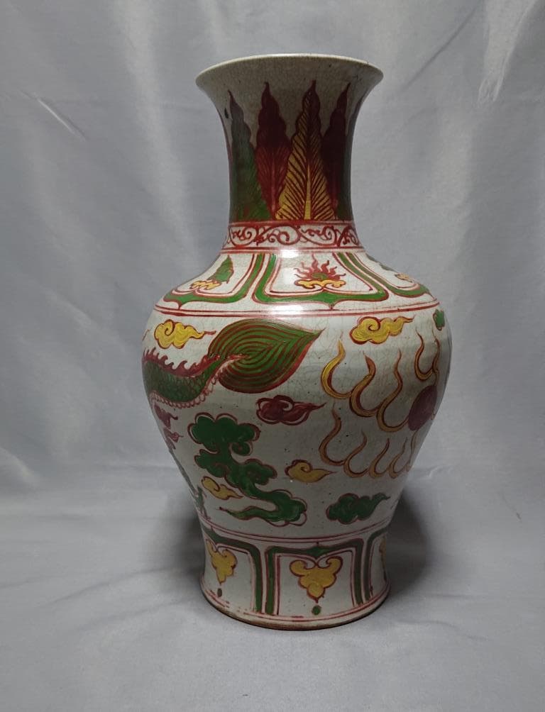 コレクター収集品　中国　明時代　五彩色絵　龍文大瓶　高さ36.8cm