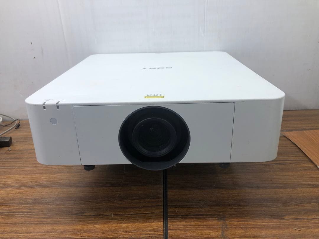 SONY レーザープロジェクター VPL-FHZ65