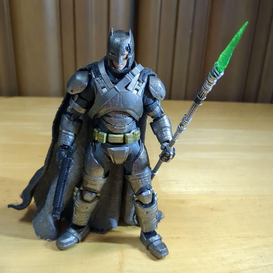 MAFEX No.023　アーマードバットマン