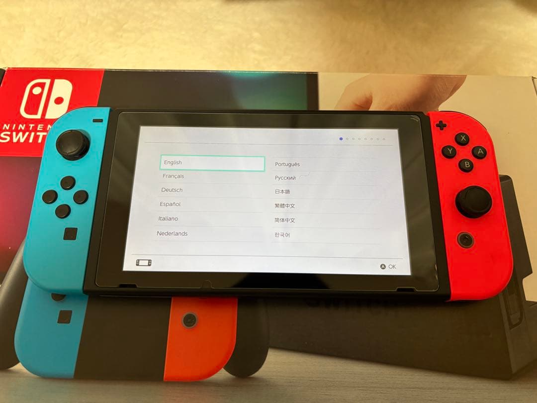 Nintendo Switch ネオンブルー/ネオンレッド 本体　※コード類なし
