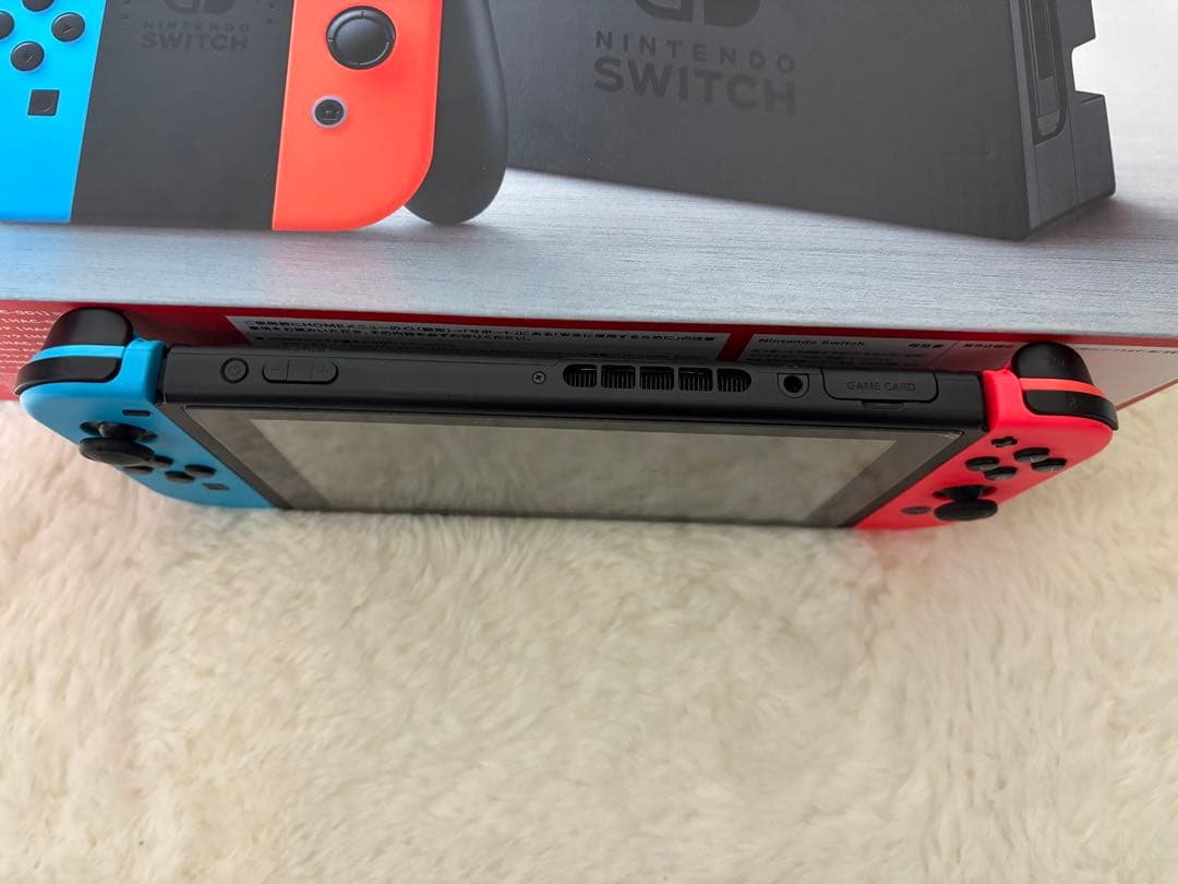 Nintendo Switch ネオンブルー/ネオンレッド 本体　※コード類なし