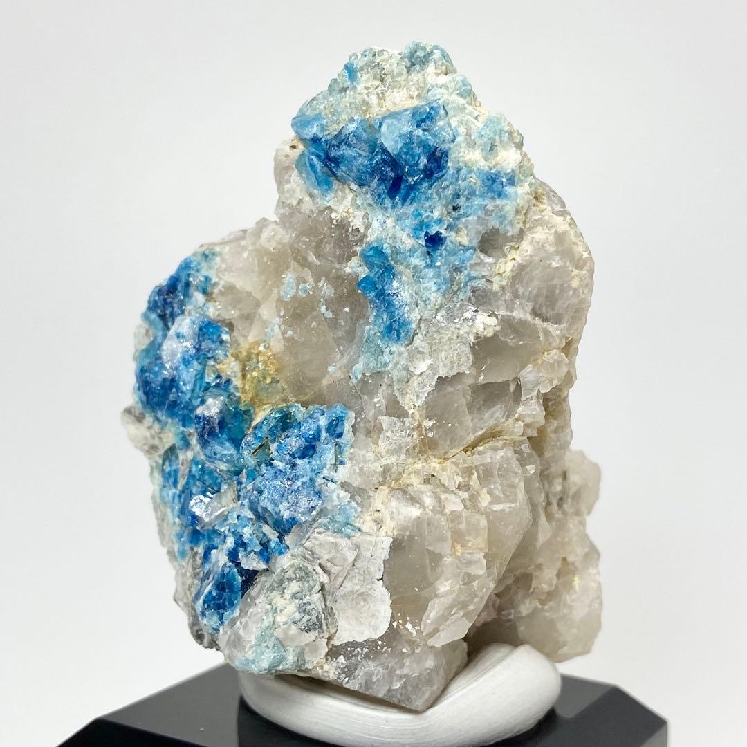 ユークレース　母岩付き　ジンバブエ産　鉱物標本　原石鉱石　天然石　ストーン