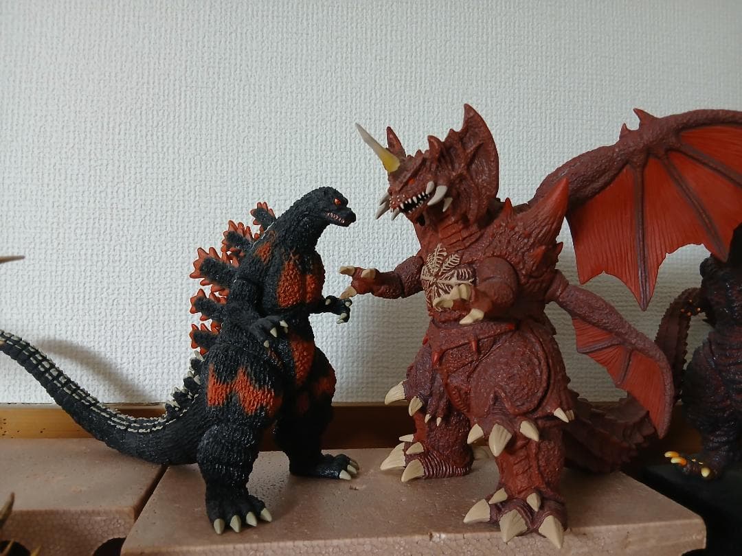 ゴジラとデストロイア フィギュアセット