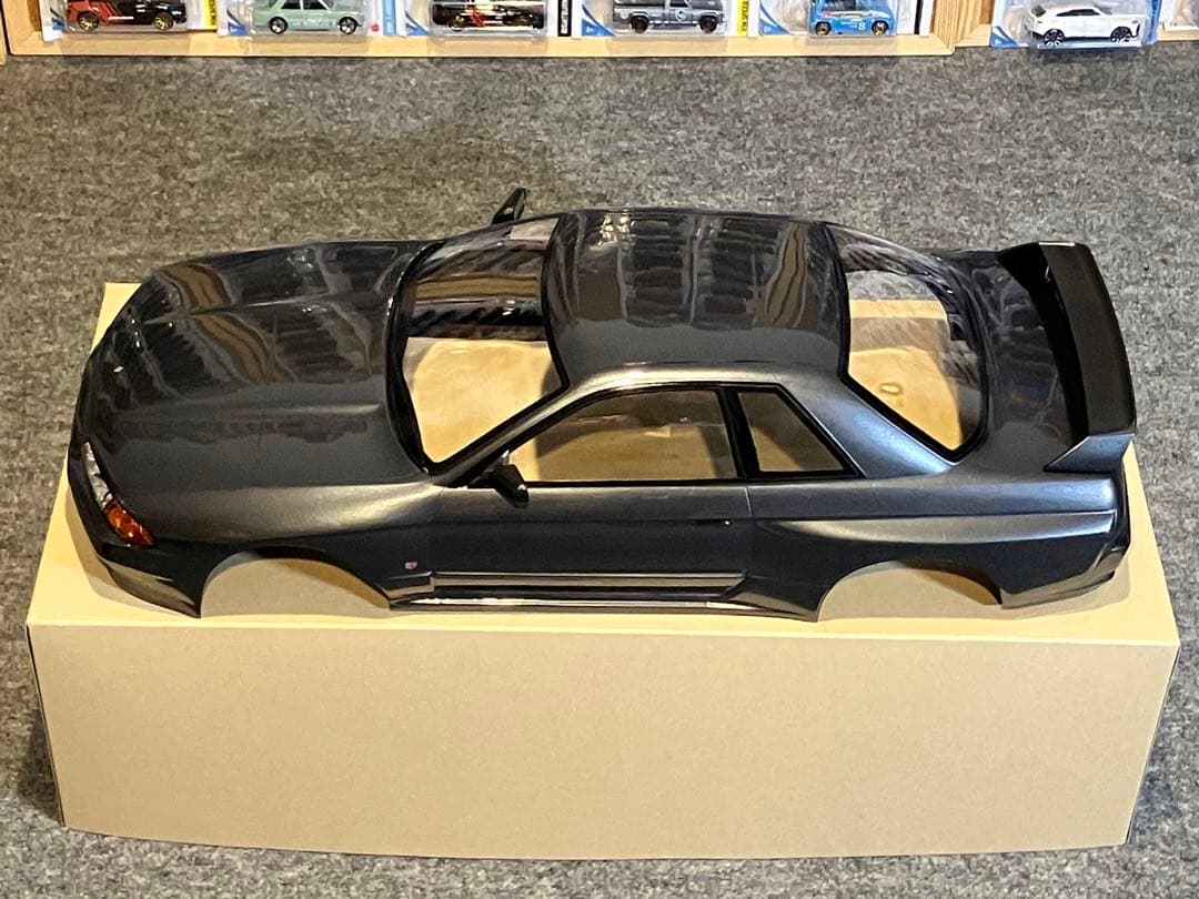 タミヤ ラジコン 日産スカイラインGT-R 塗装済 スペアボディR32 ガンメタ