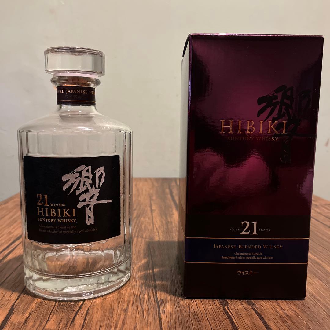 空瓶と箱のセット響21年 700ml