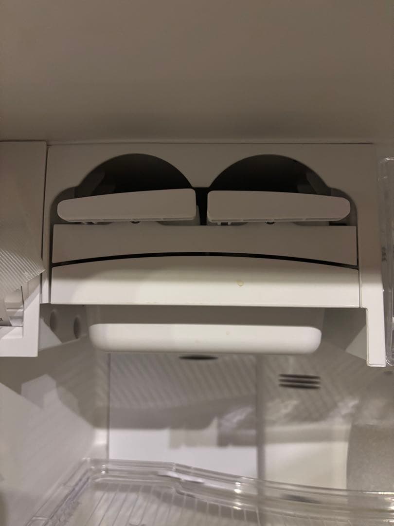 SMEG（スメッグ）社製冷凍冷蔵庫　クリーム 100V FAB50P 右開き