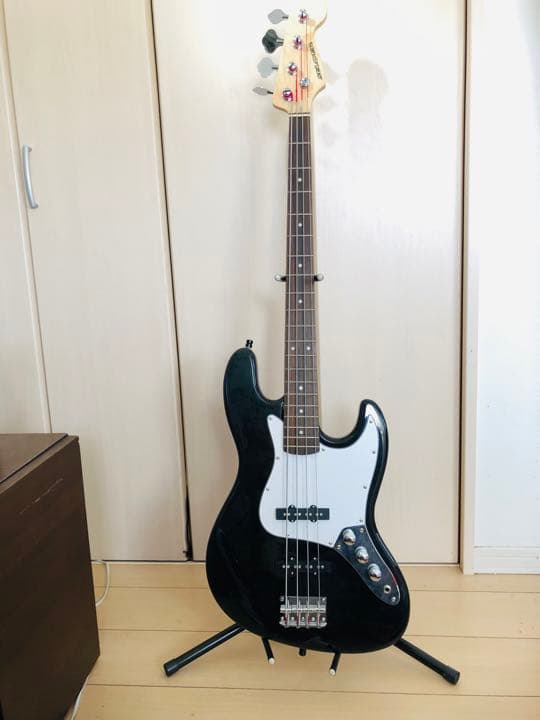 SELDER ベースギター　ブラック