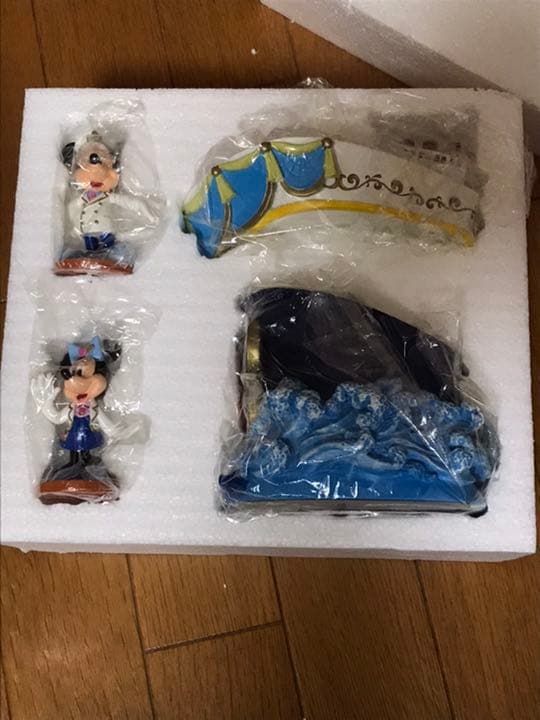 ディズニー5周年フィギュア