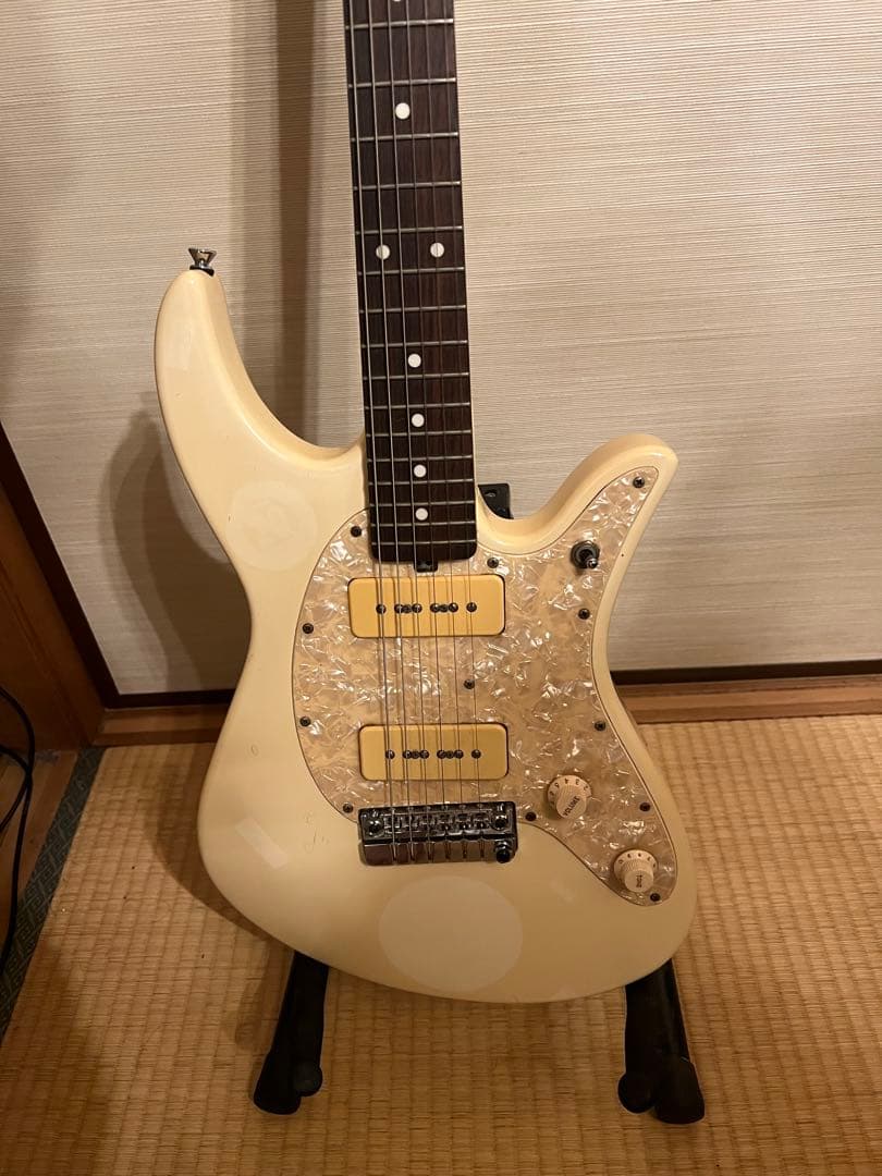 ギター Crews Maniac Sound Dove Master P-90 W