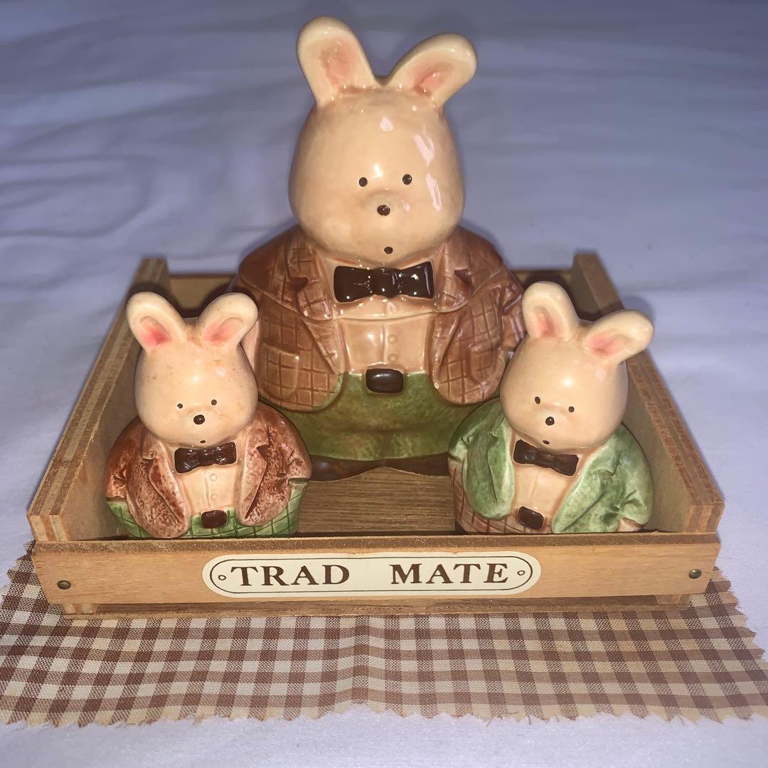 ウサギの陶器フィギュアセット