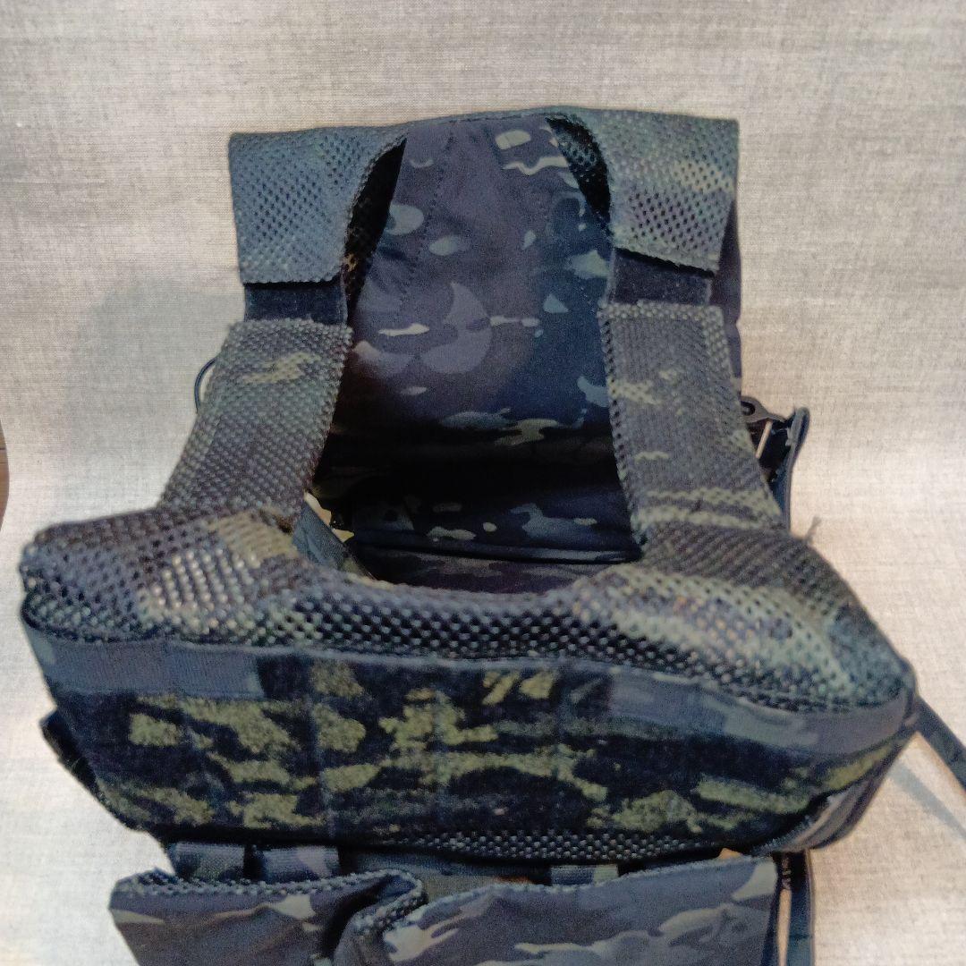 迷彩タクティカルベスト　サバゲー用　　即発送