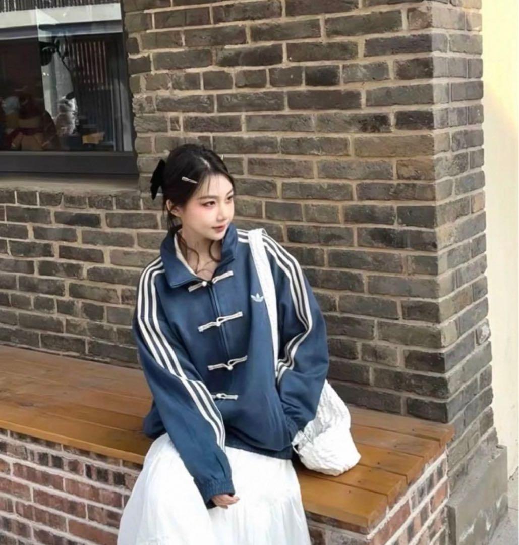 アディダス 中国限定 蛇年トラックジャケットネイビーSサイズ”