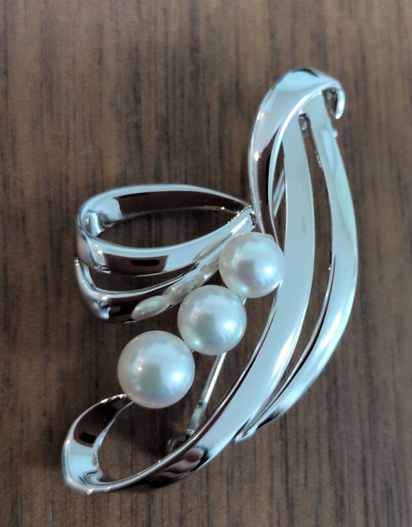 レア品　ミキモト NHK刻印ブローチ