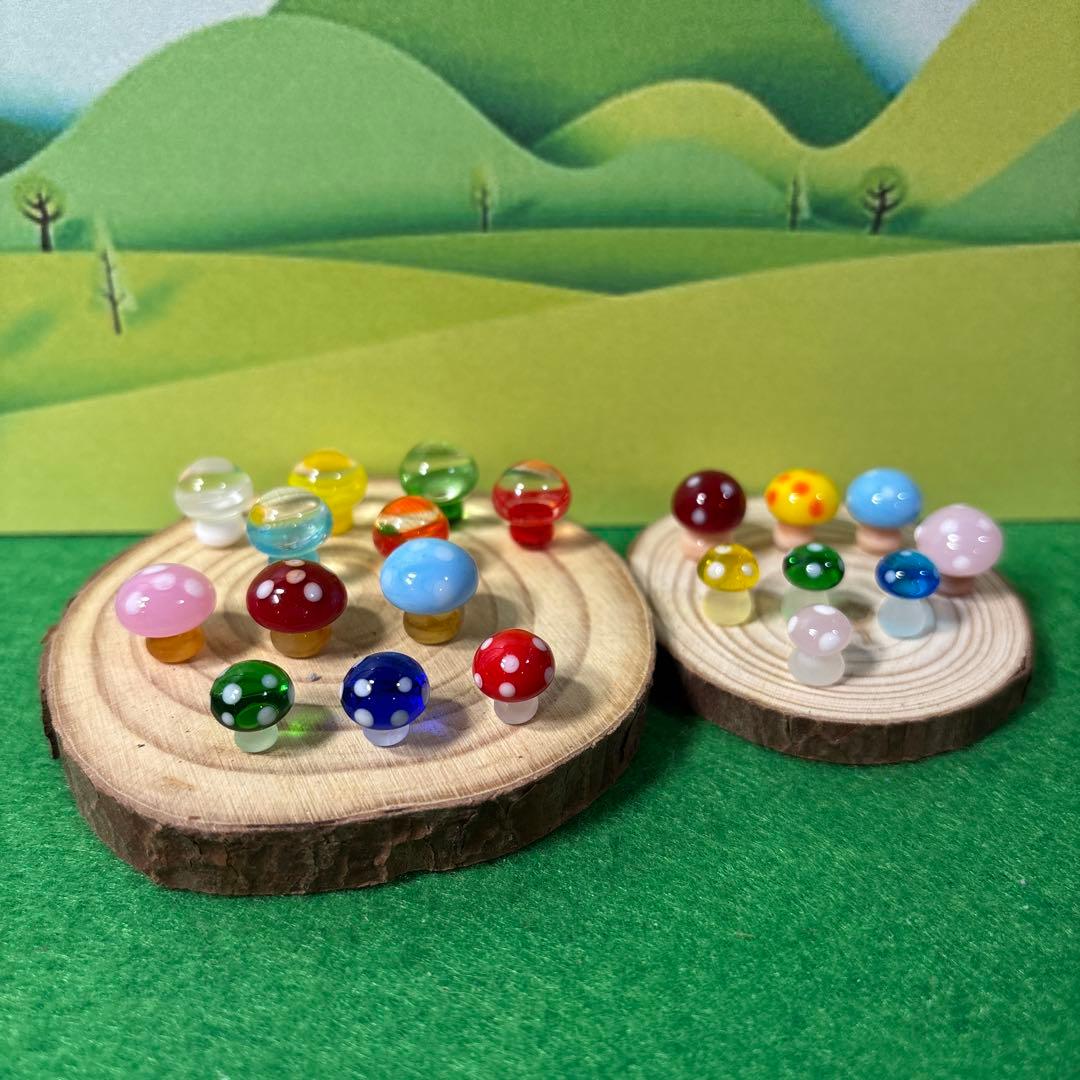 小さなきのこ　ガラス細工　ミニチュア