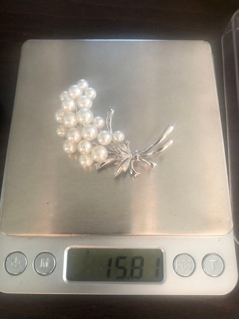 Mikimoto ミキモト真珠 K14WGブローチ あこや真珠　ぶどうモチーフ