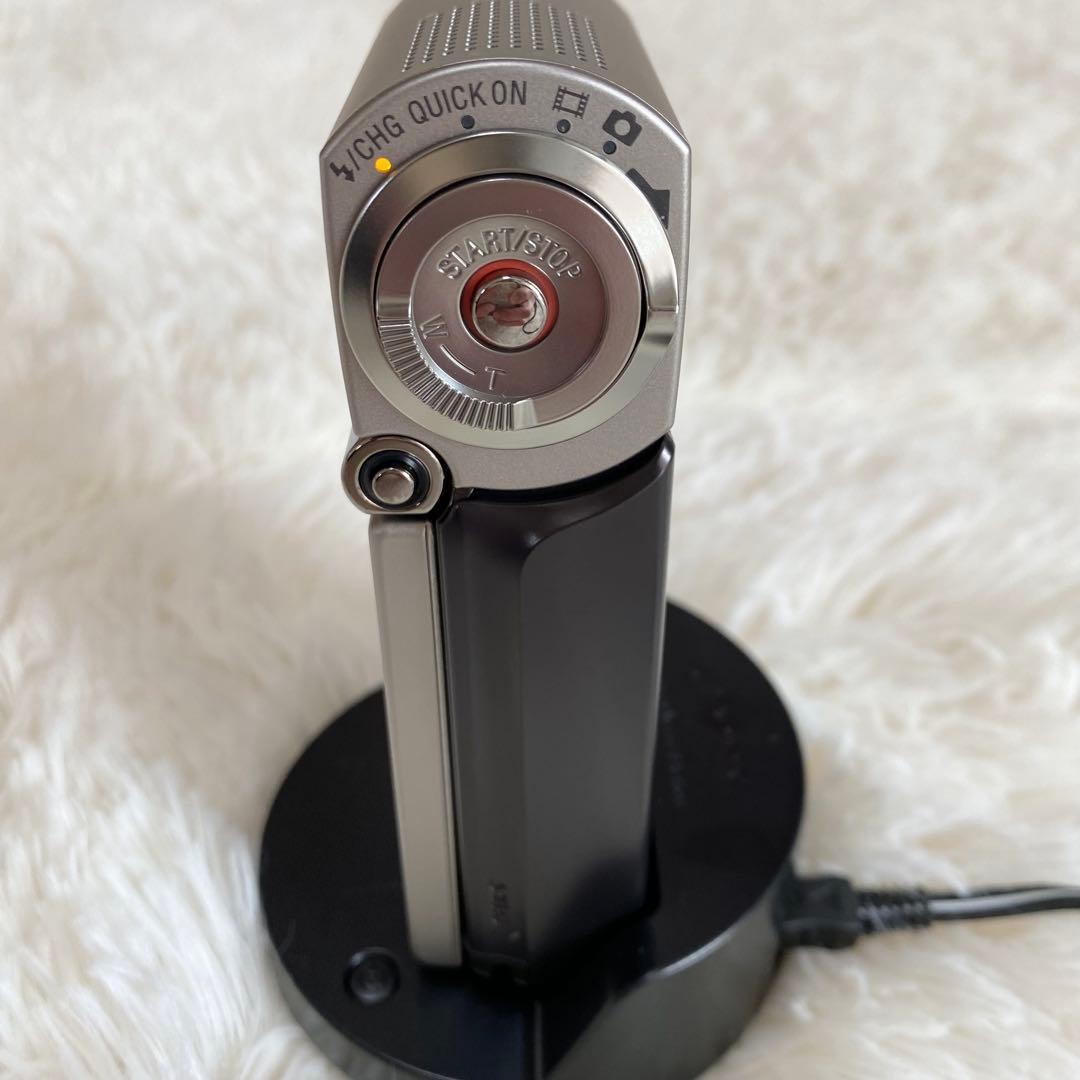 極美品【動作確認済み】SONY Handycam ハンディカム HDR-TG1