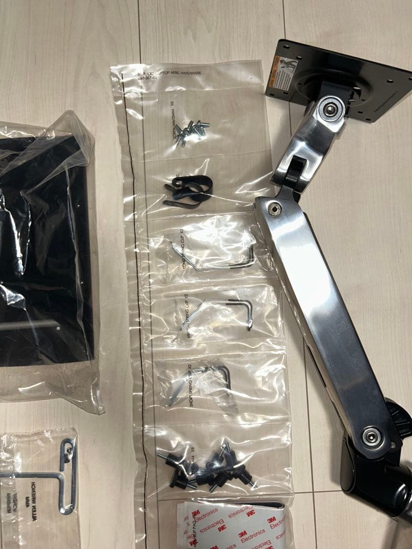 LXデュアルデスクマウントアームスタッキング(アルミニウム)